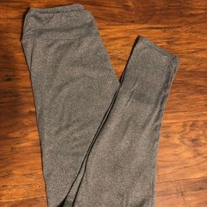 LuLaRoe OS leggings.
